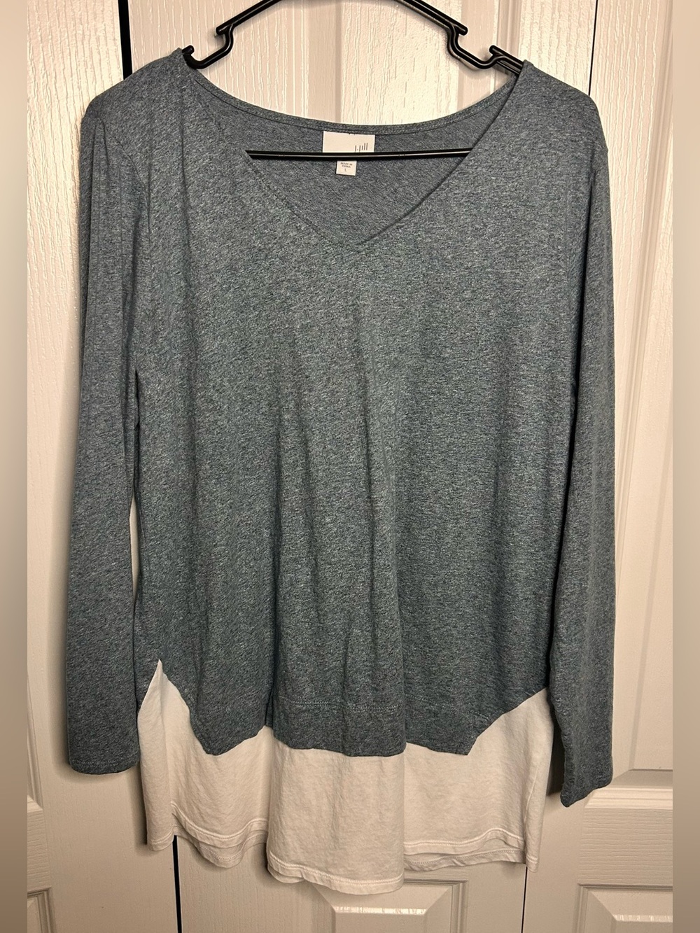 J. Jill Women’s Size L Long Sleeve Layered V-Neck Top in Heather‎ Blue and White